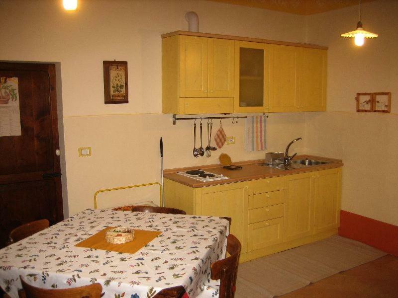 קאלי Bed & Breakfast Del Teatro מראה חיצוני תמונה