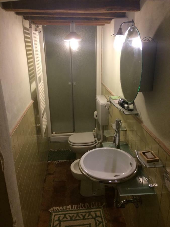 קאלי Bed & Breakfast Del Teatro מראה חיצוני תמונה
